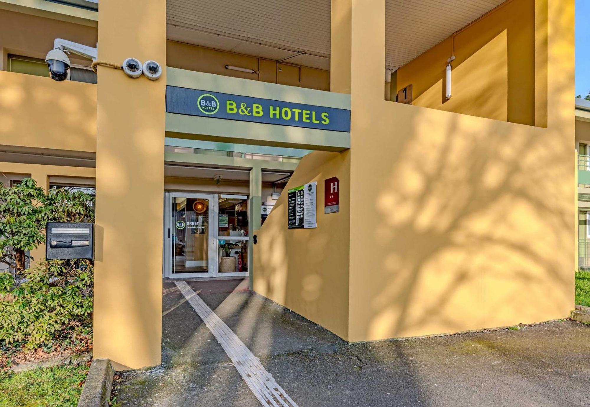 B&B Hotel Brest Kergaradec Aeroport Гуэну Экстерьер фото