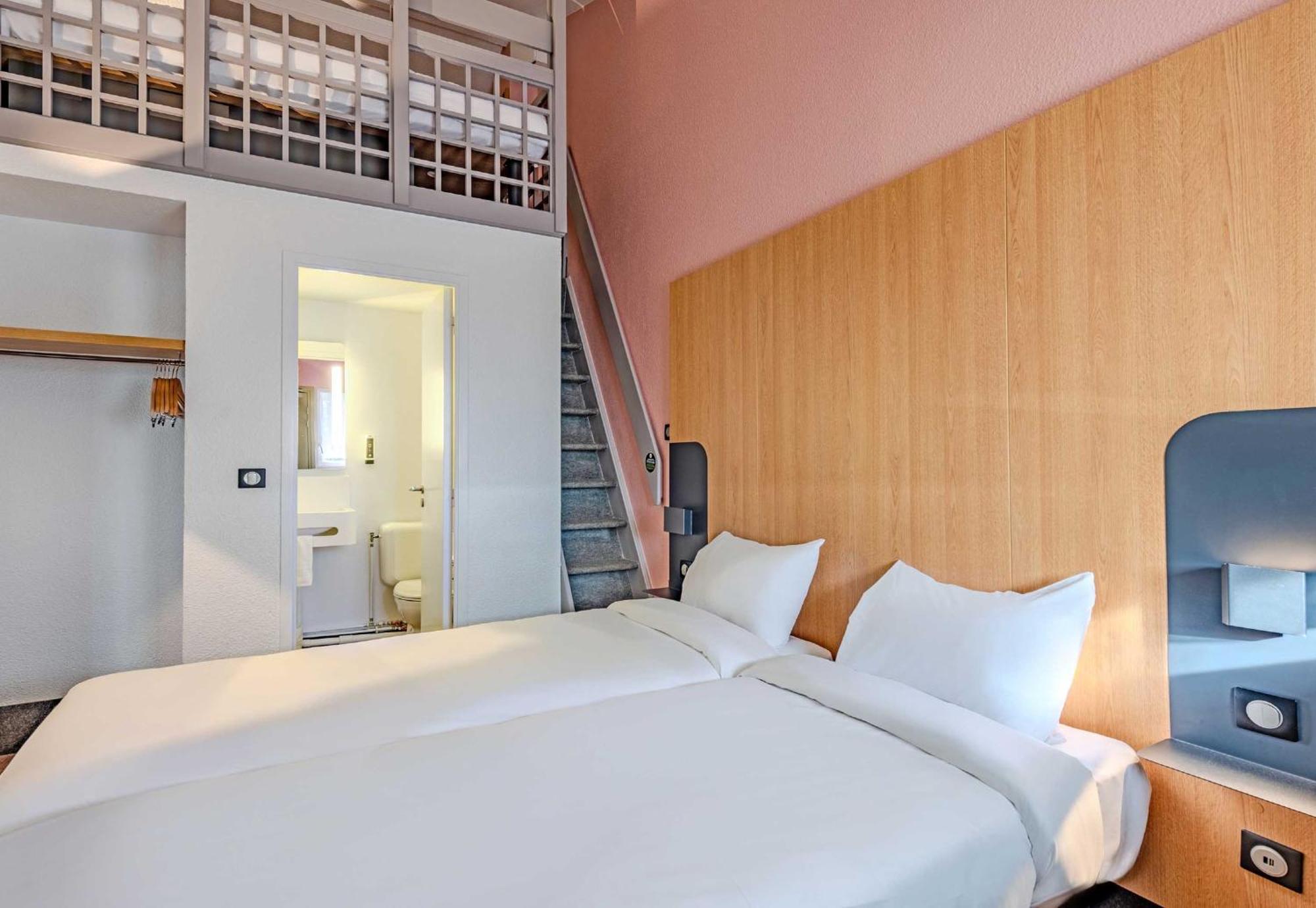 B&B Hotel Brest Kergaradec Aeroport Гуэну Экстерьер фото